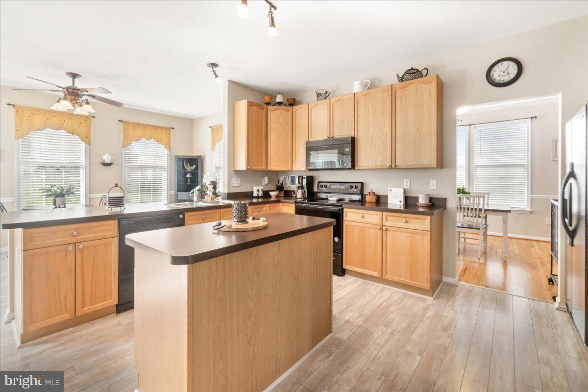 18 Farragut Dr