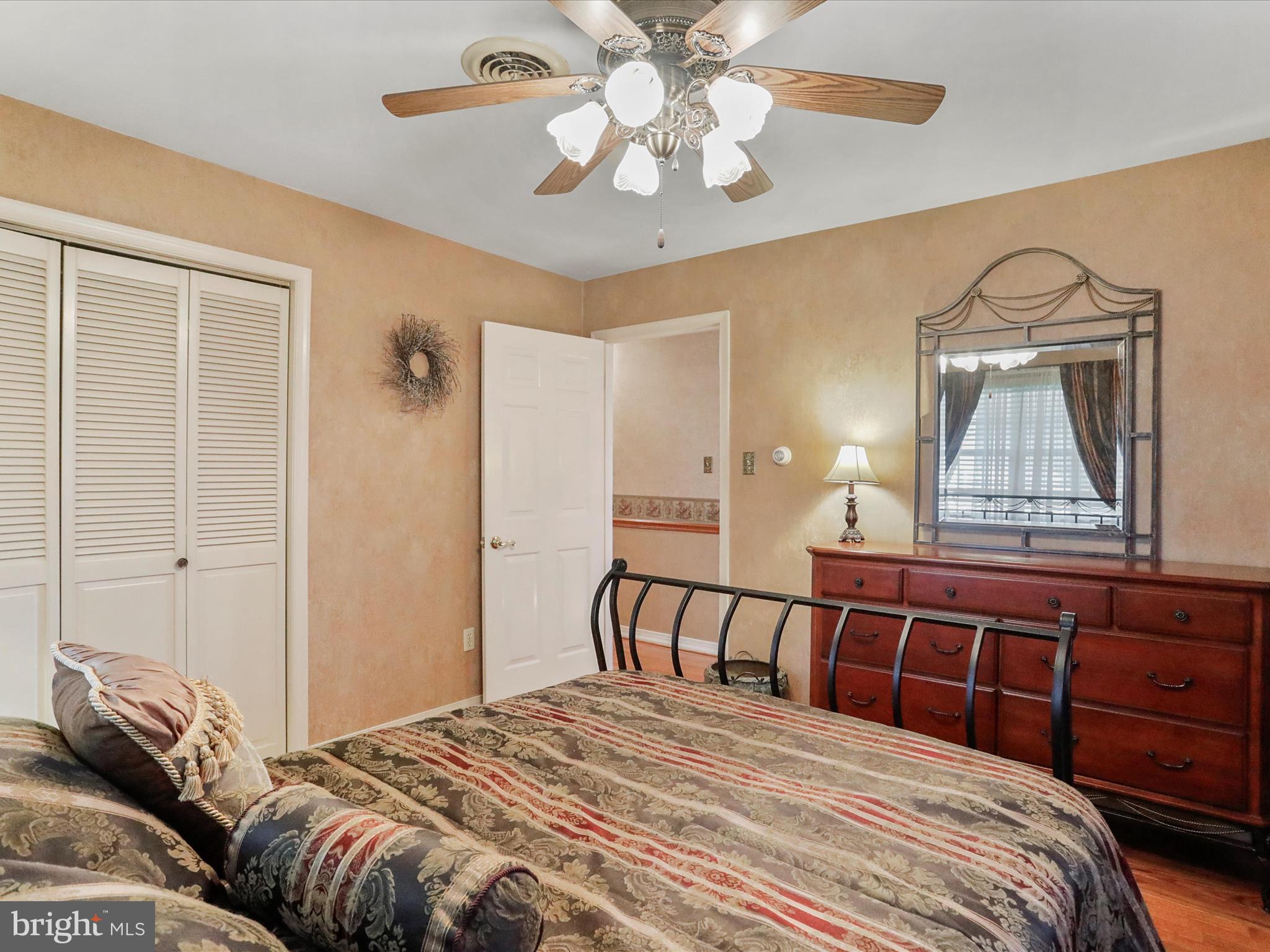 13807 Weber Way