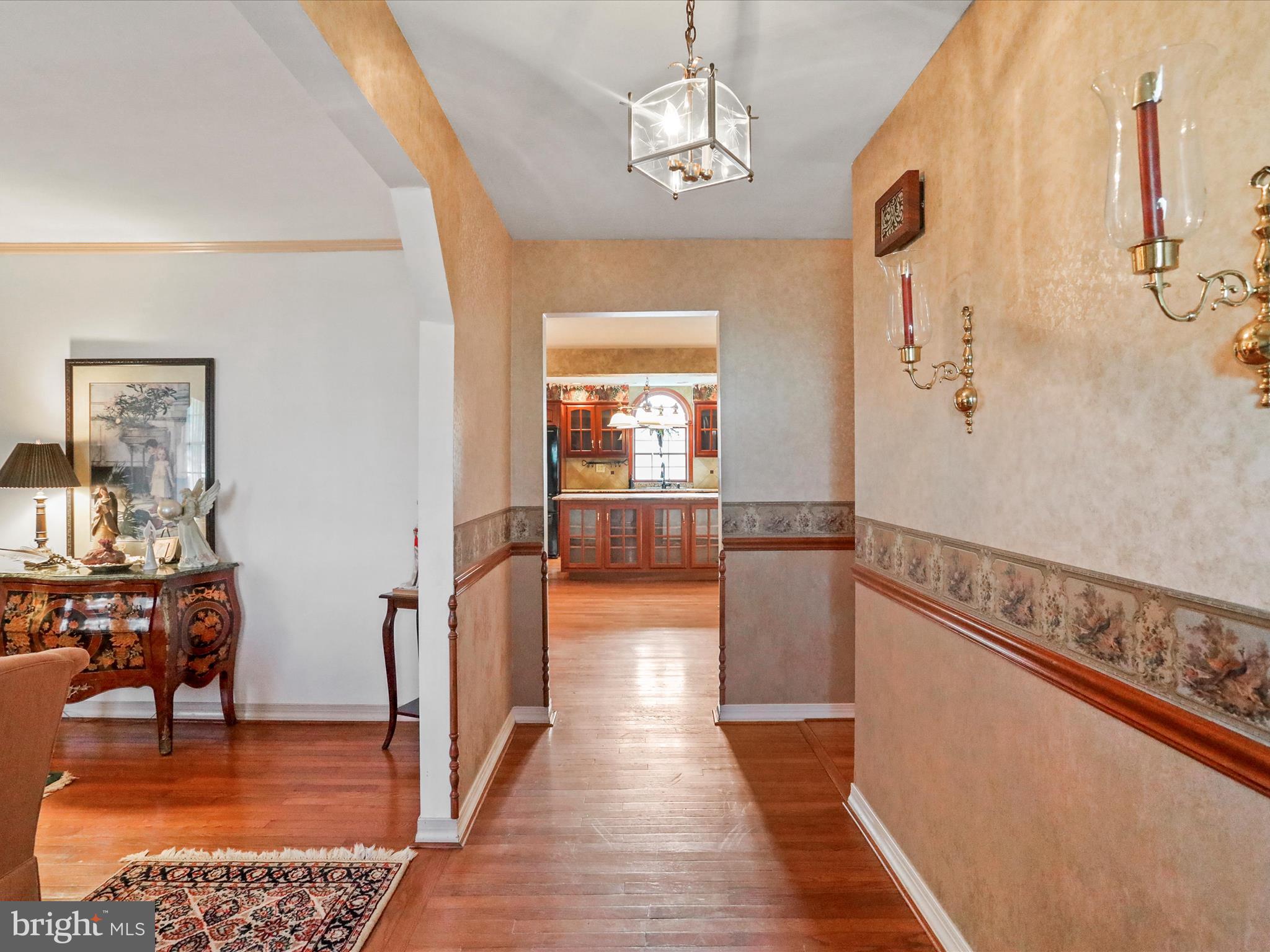 13807 Weber Way