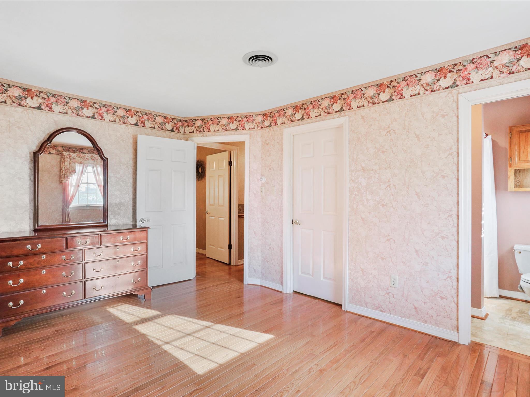 13807 Weber Way
