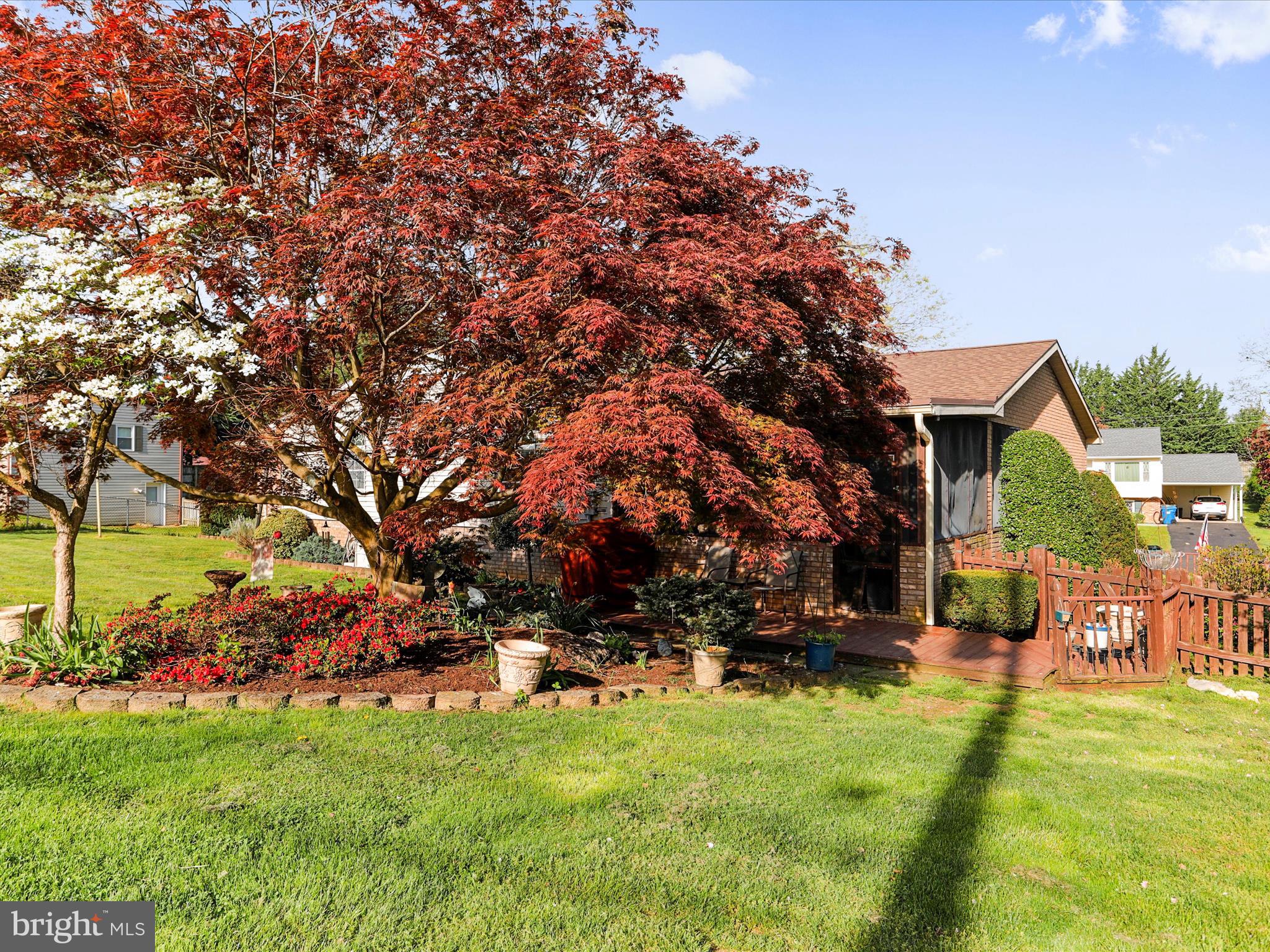 13807 Weber Way