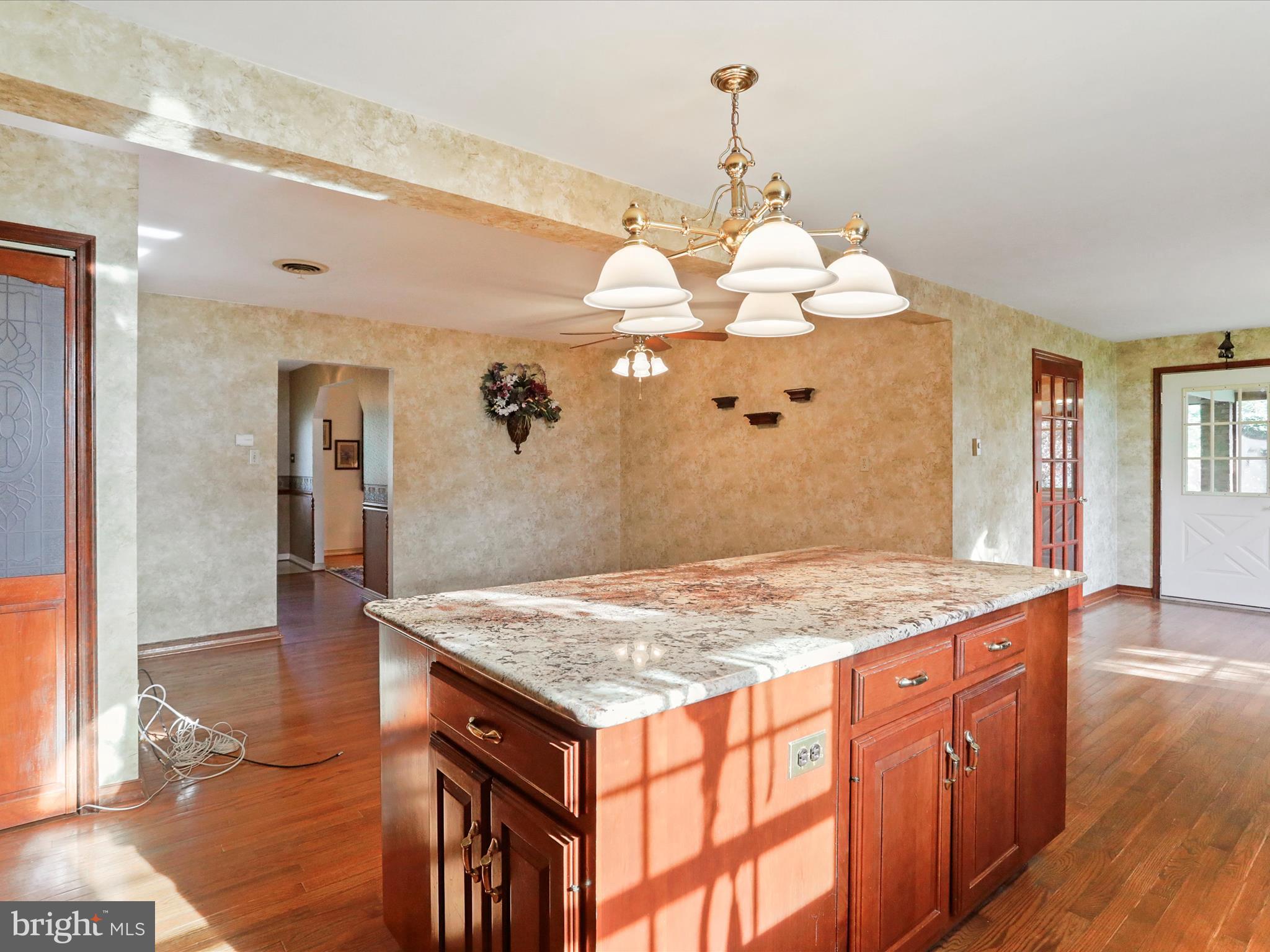 13807 Weber Way
