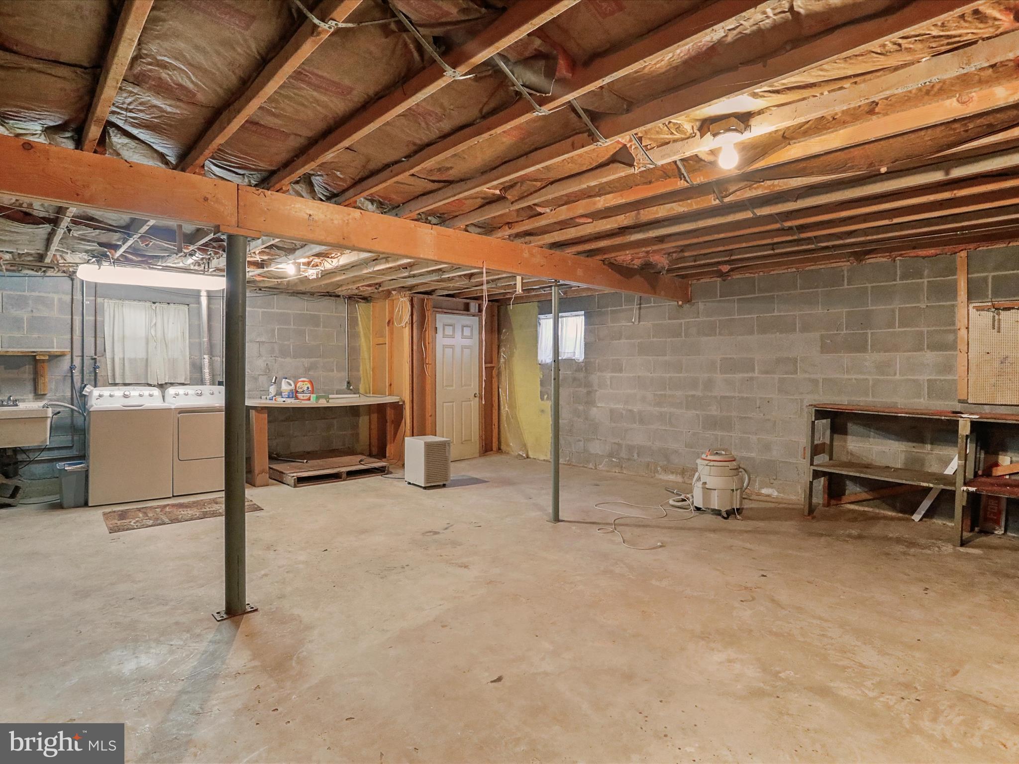 13807 Weber Way