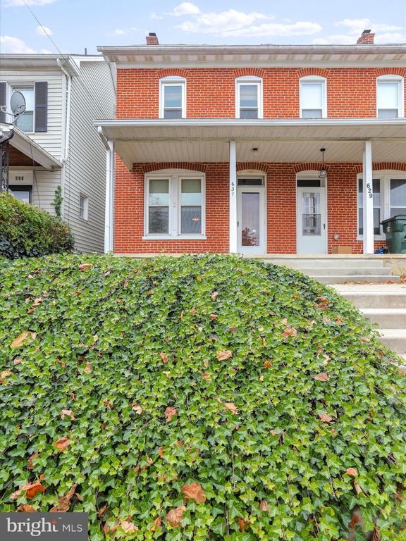 631 S Potomac St