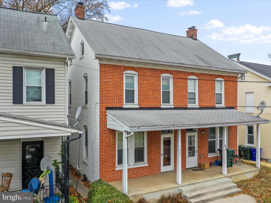 631 S Potomac St