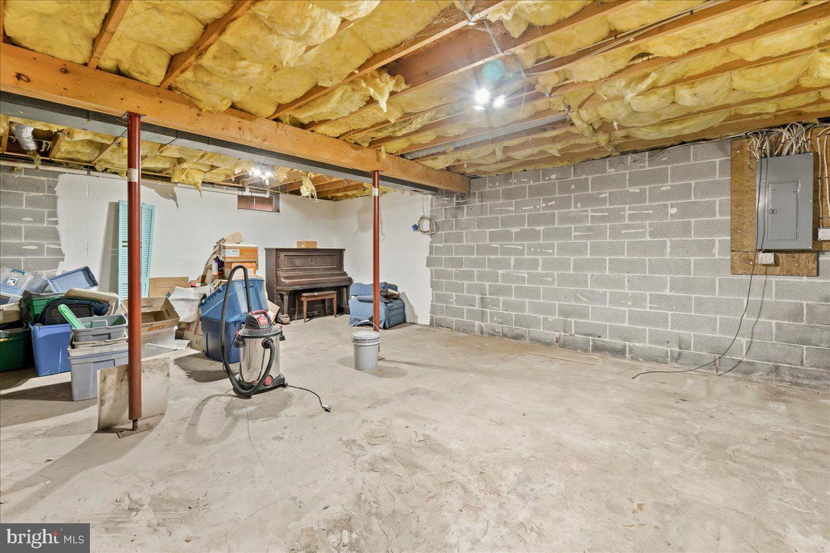 16300 Kaiser Ct