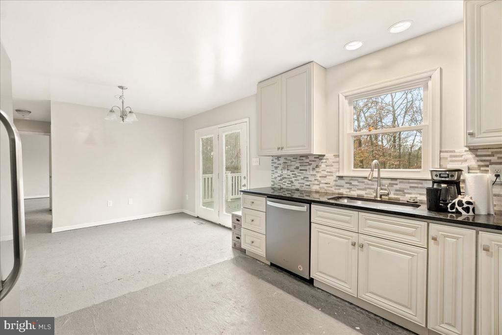 16300 Kaiser Ct