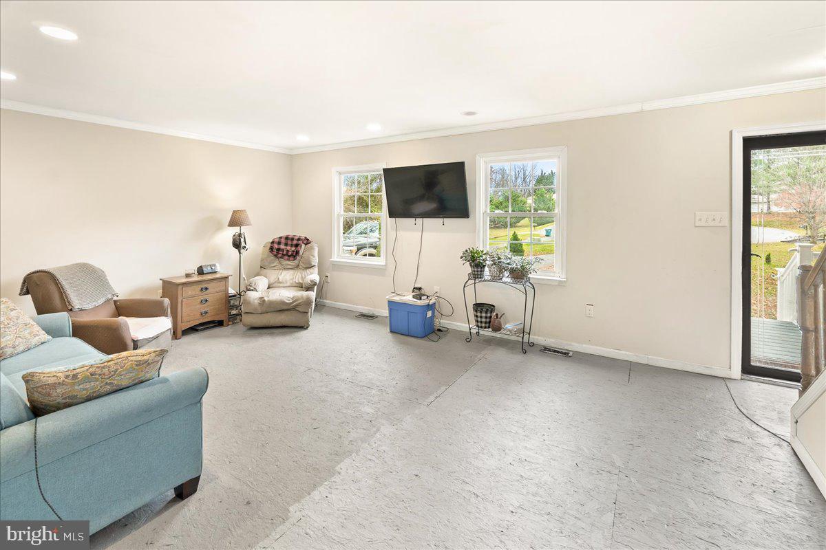 16300 Kaiser Ct