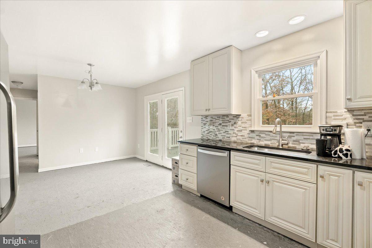 16300 Kaiser Ct