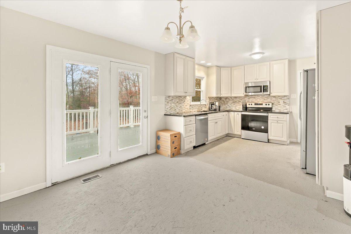 16300 Kaiser Ct