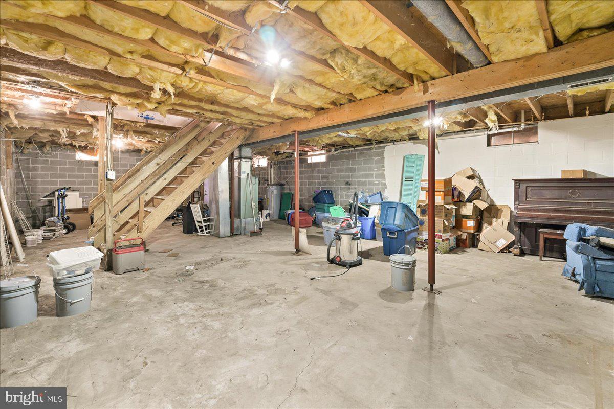 16300 Kaiser Ct