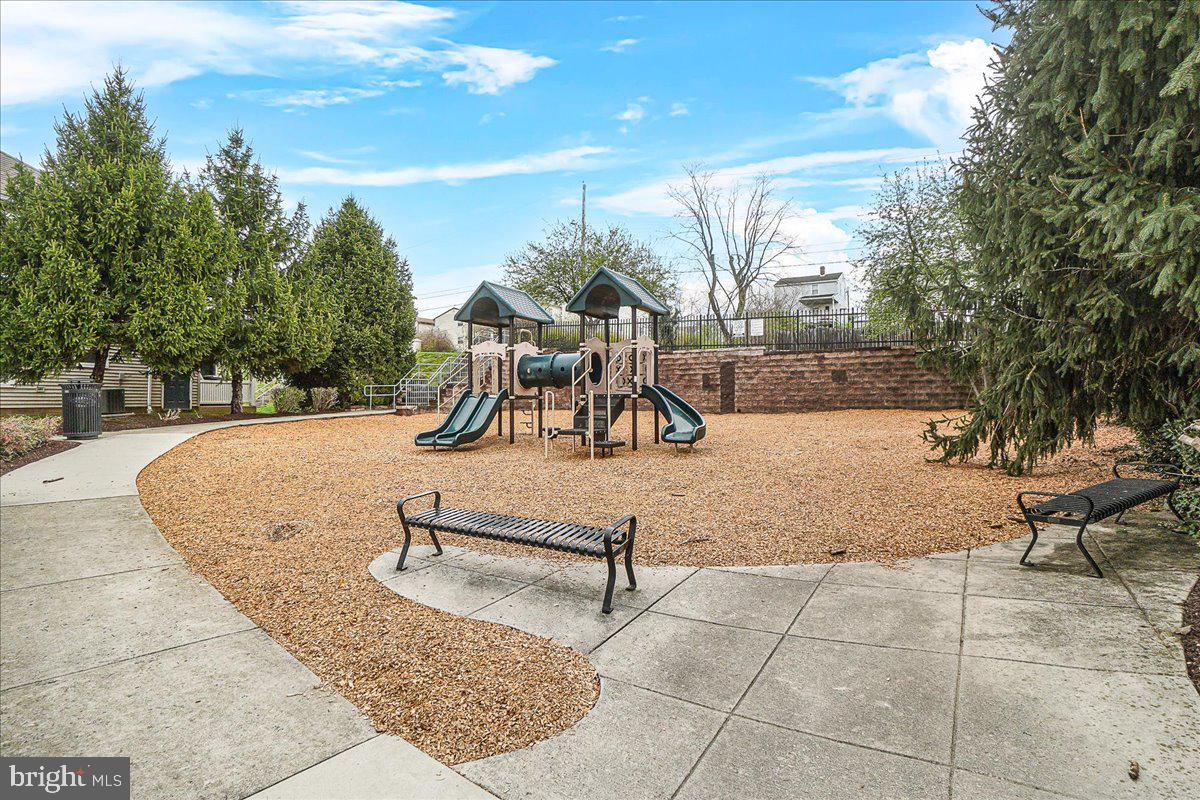 229 Merrbaugh Dr