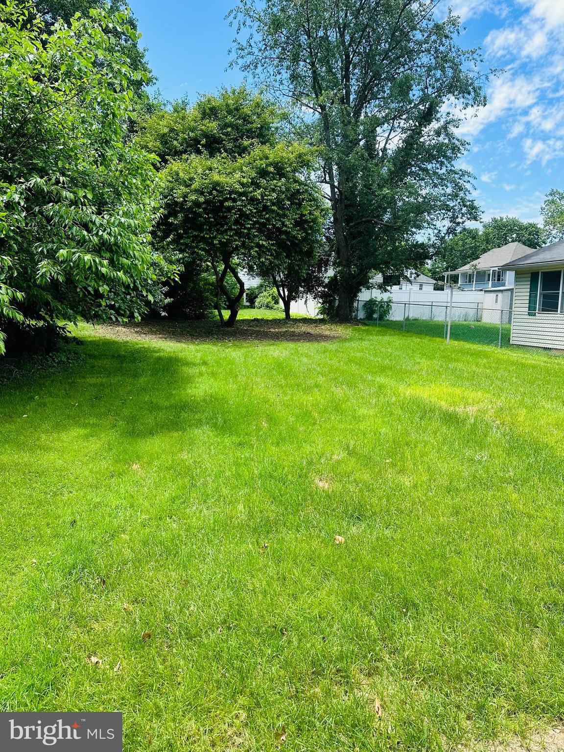 9 E POPLAR STREET