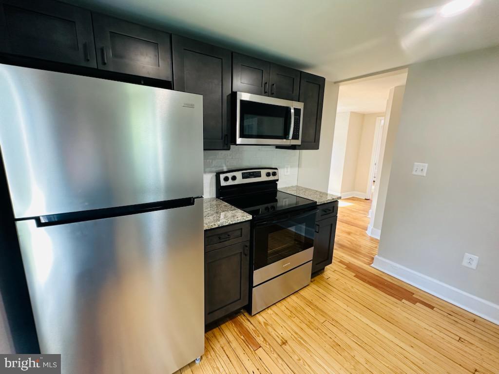 9 E POPLAR STREET
