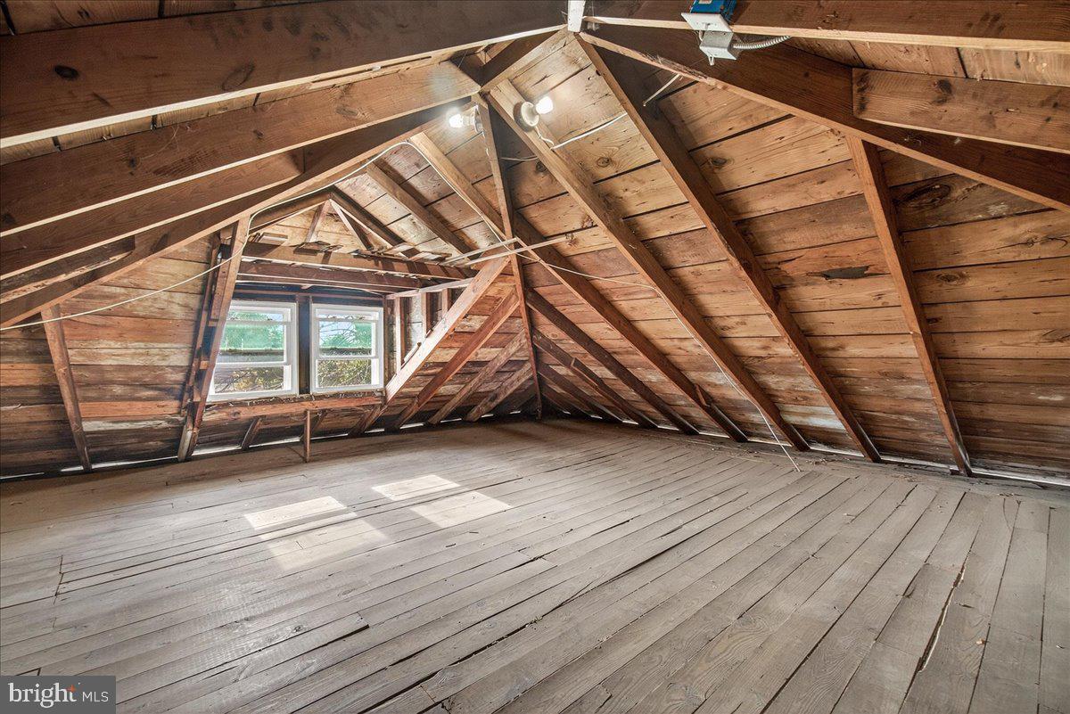 17338 VIRGINIA AVENUE