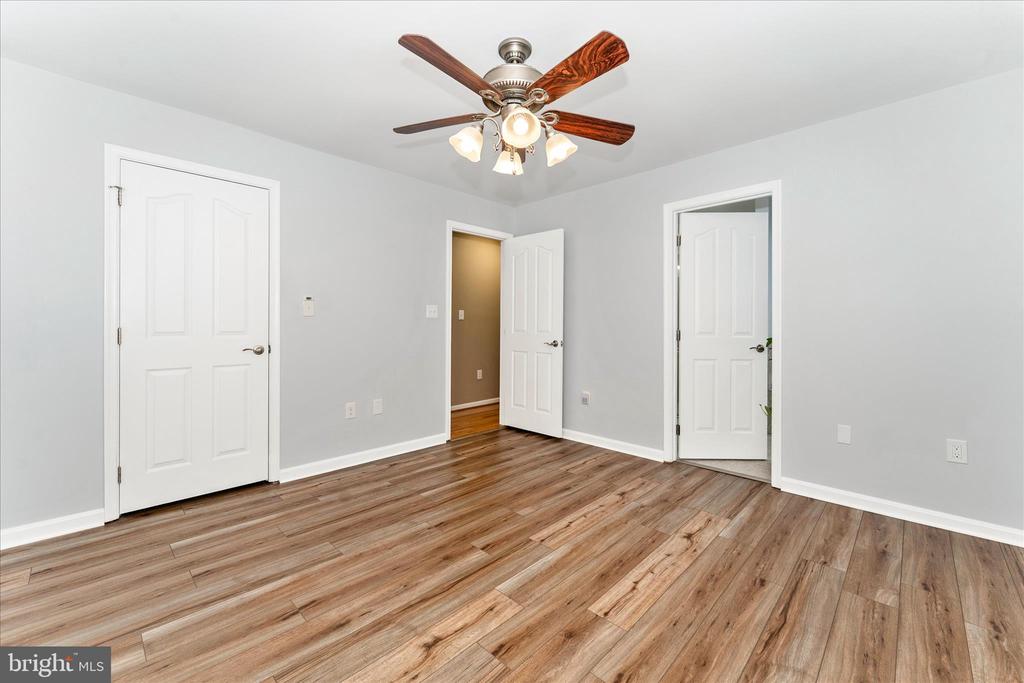 31 AMANDA DRIVE