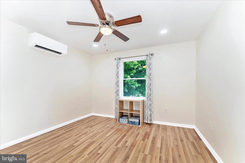 31 AMANDA DRIVE