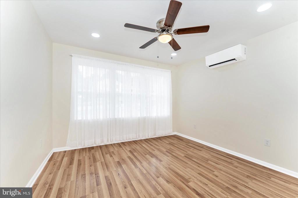 31 AMANDA DRIVE
