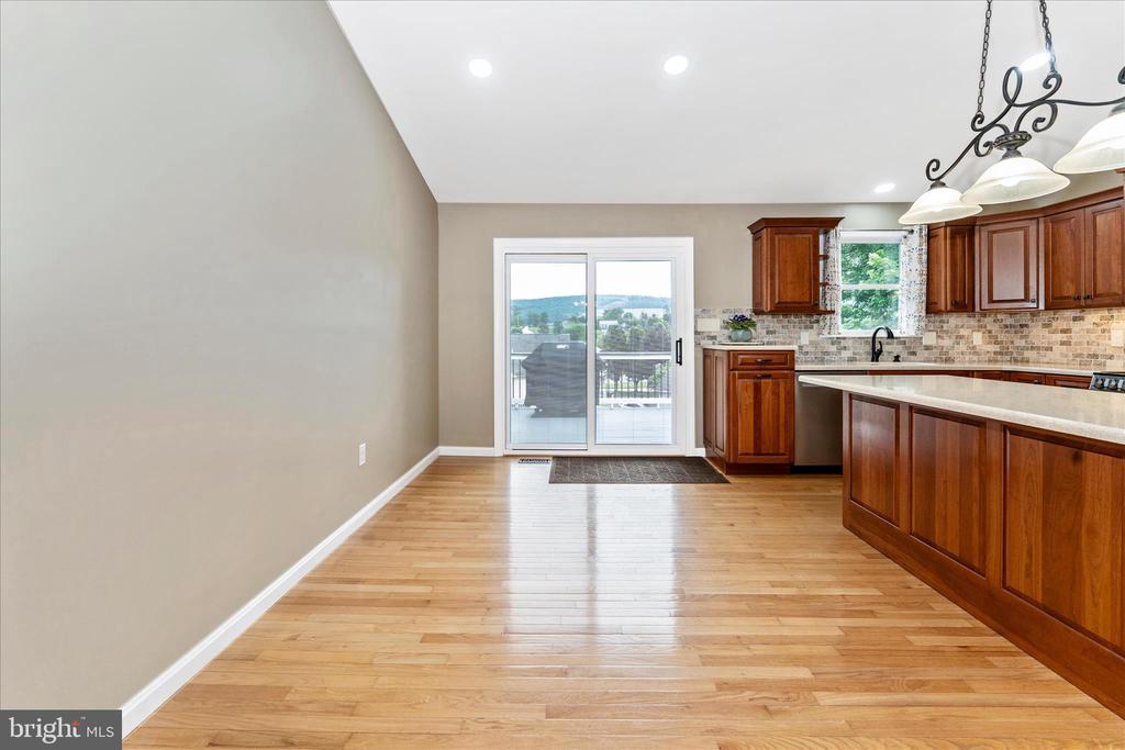 31 AMANDA DRIVE