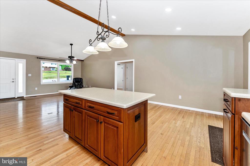 31 AMANDA DRIVE