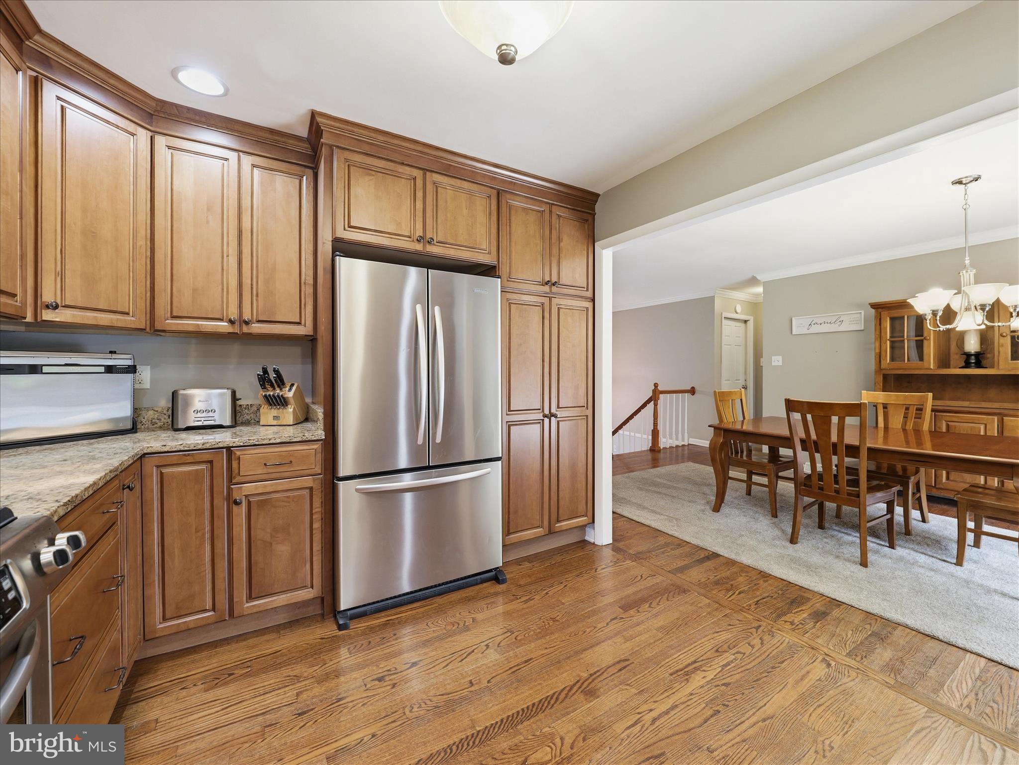 1059 VALLEYBROOK DRIVE