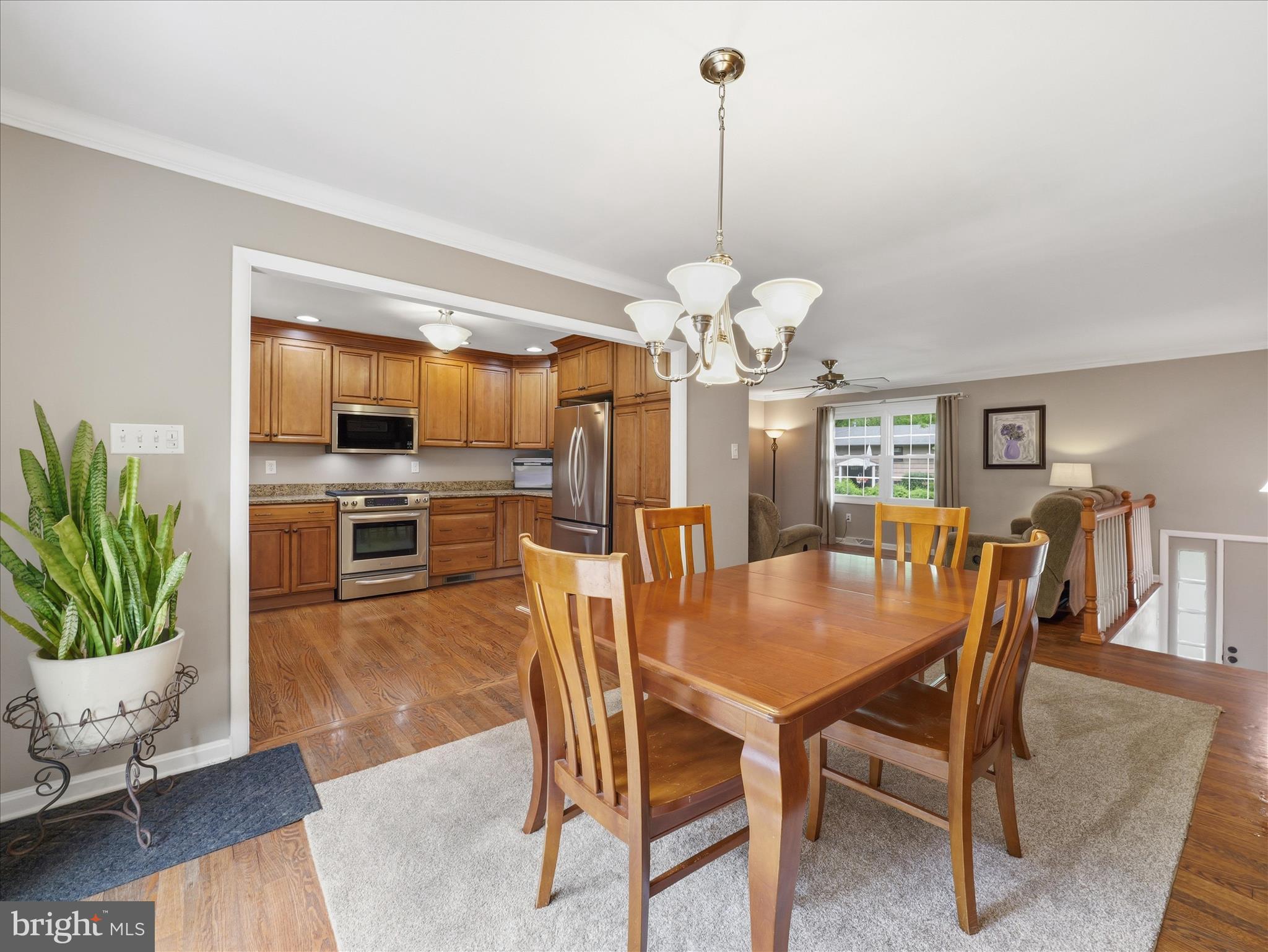 1059 VALLEYBROOK DRIVE
