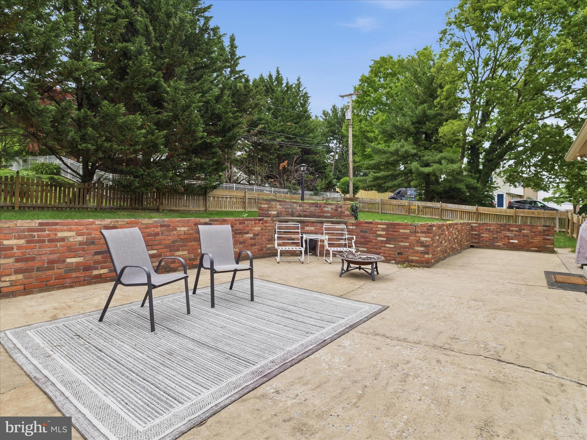 1059 VALLEYBROOK DRIVE