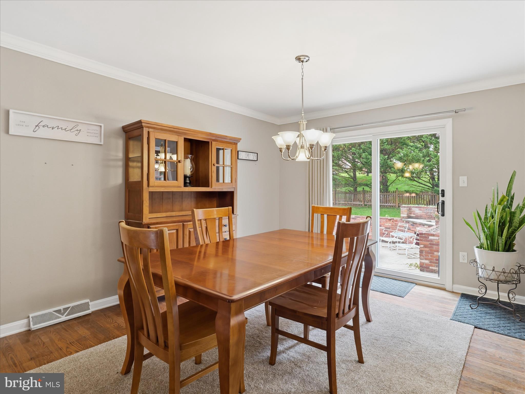 1059 VALLEYBROOK DRIVE