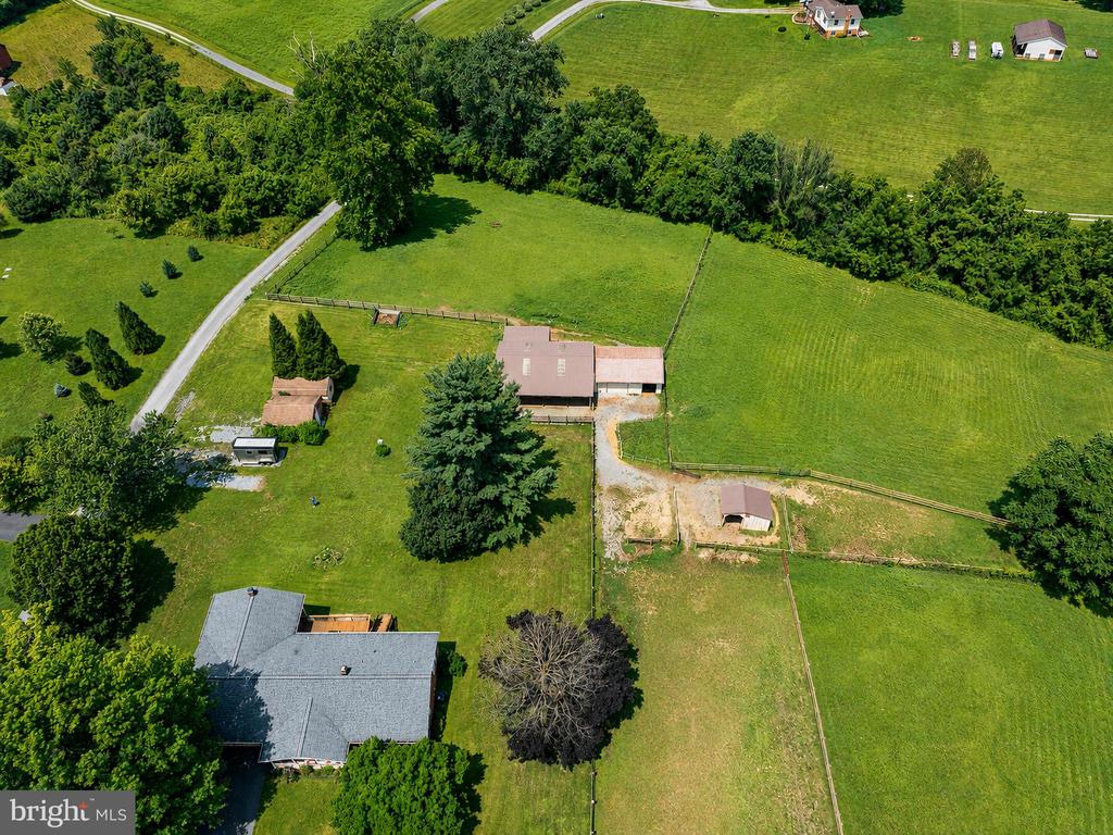 1752 ROHRERSVILLE ROAD