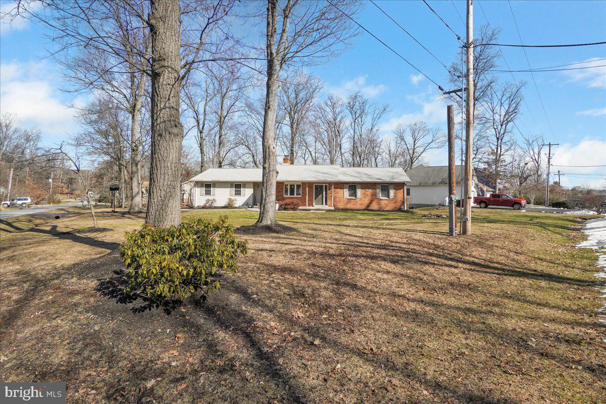 240 Forrest Dr