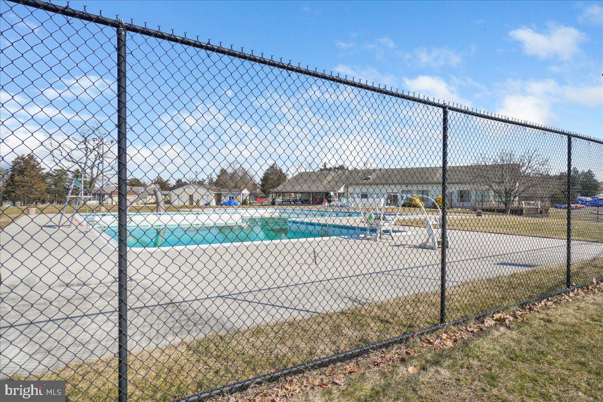 240 Forrest Dr