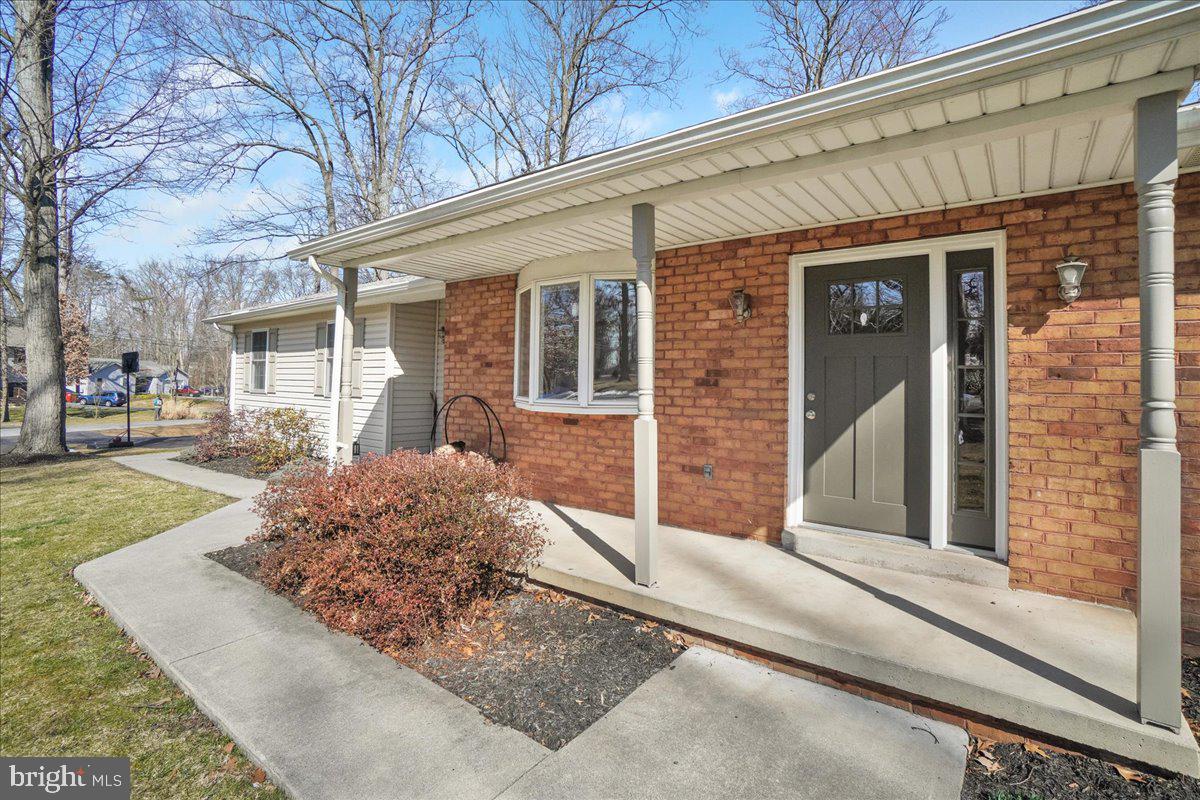 240 Forrest Dr
