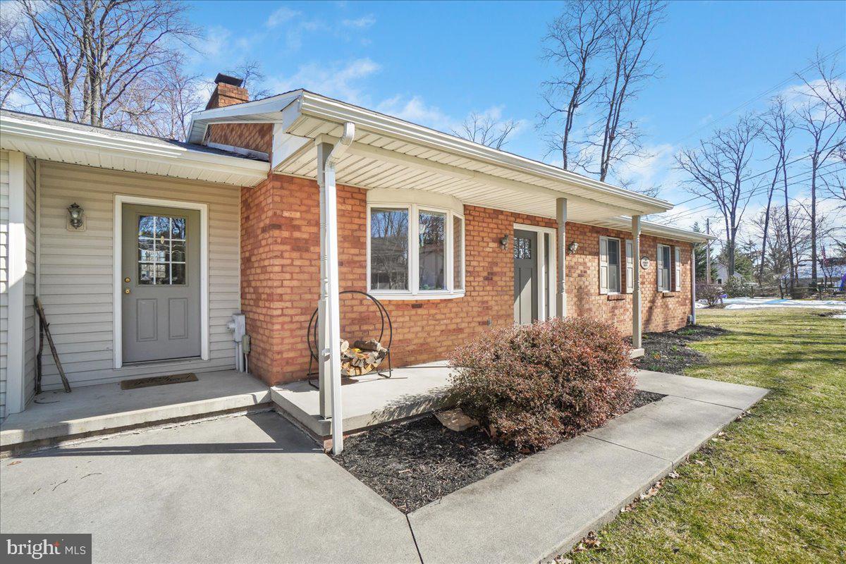 240 Forrest Dr