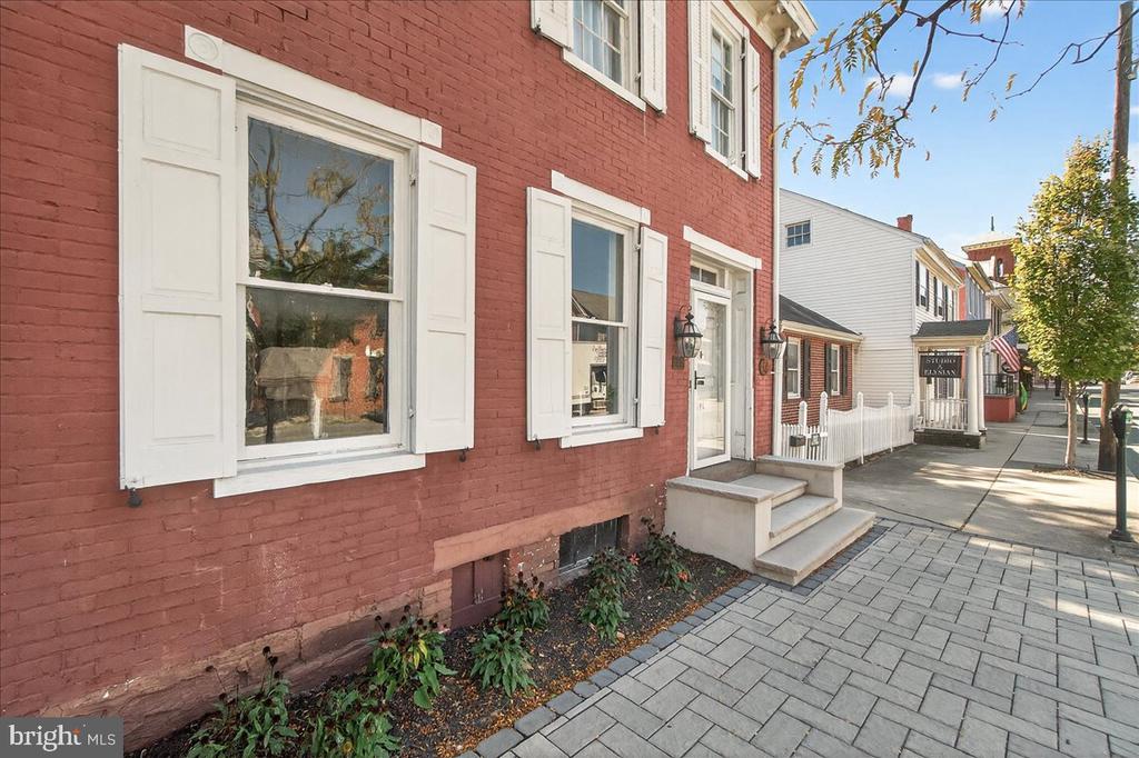 141 YORK STREET