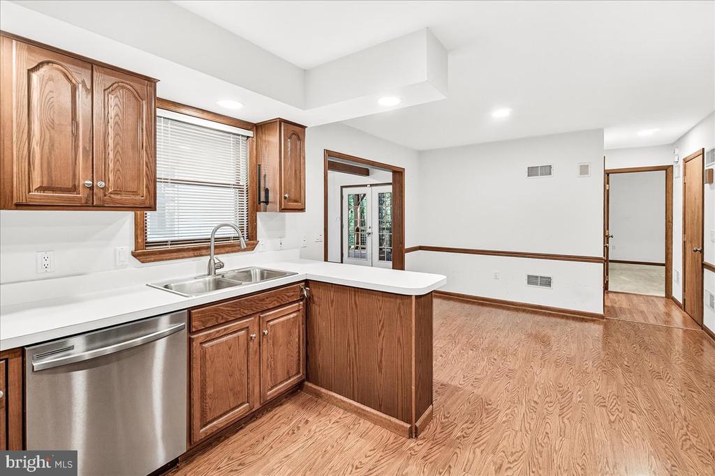 19 WHITE PINE DRIVE