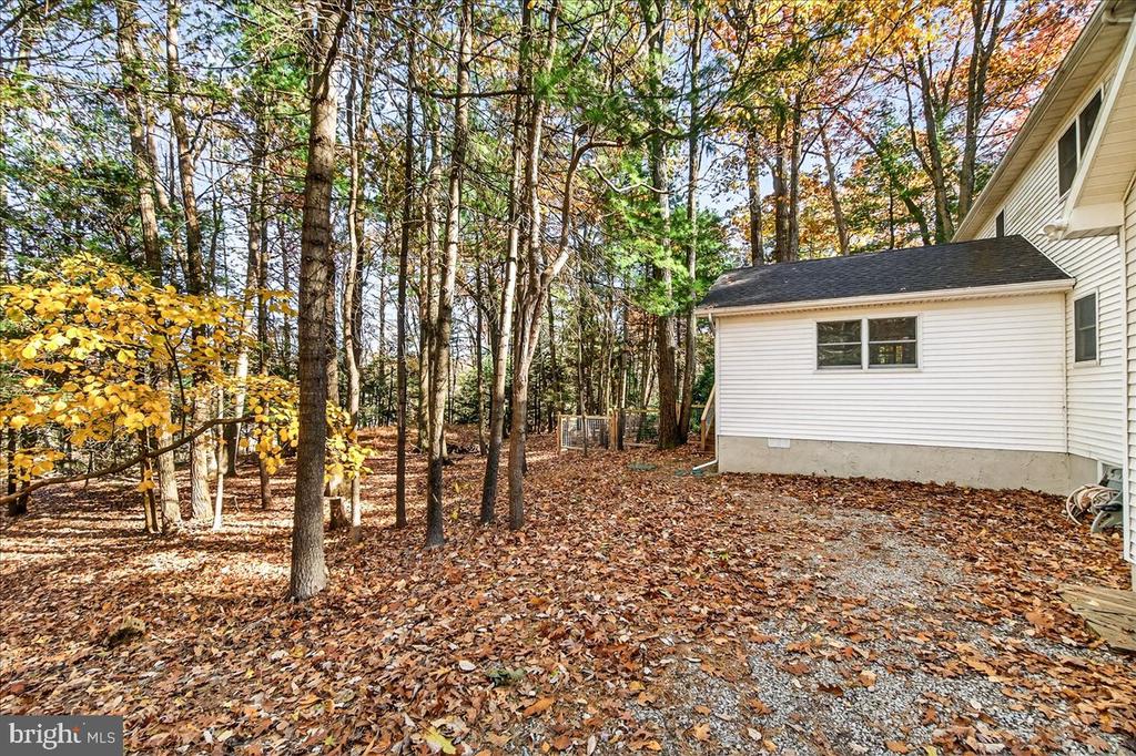 19 WHITE PINE DRIVE