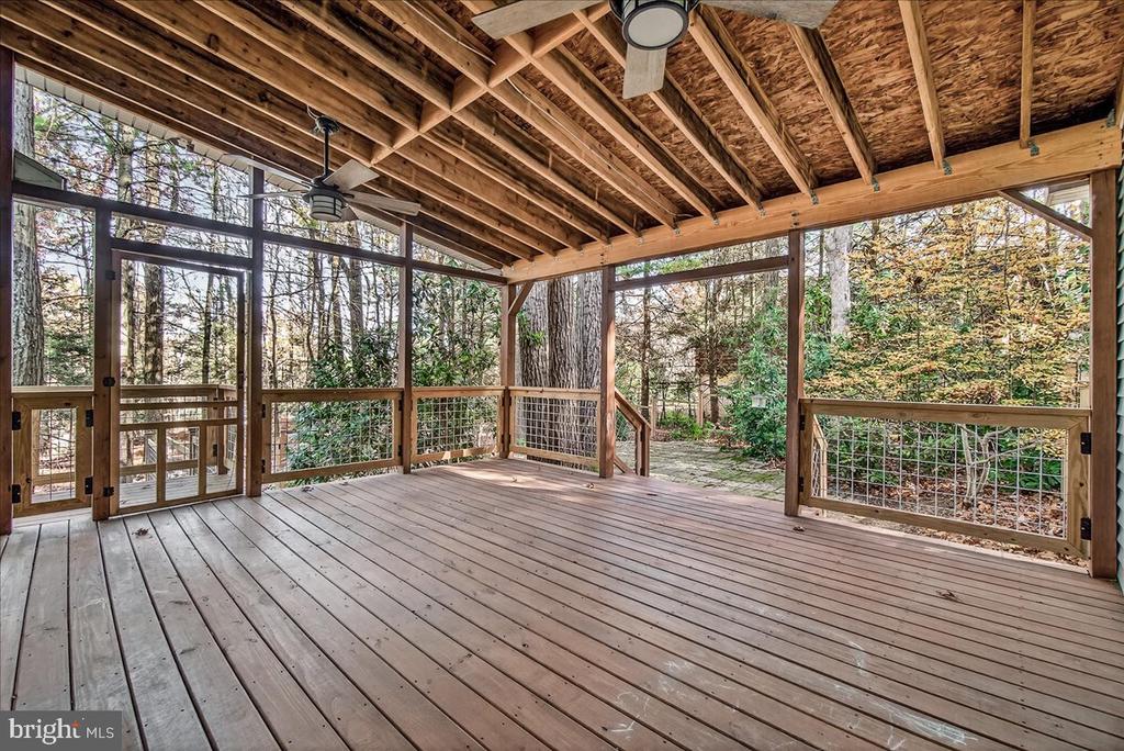 19 WHITE PINE DRIVE