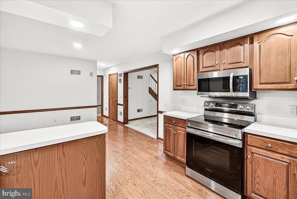 19 WHITE PINE DRIVE