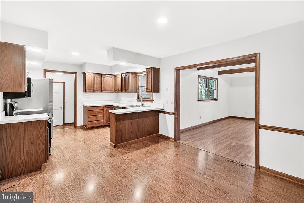 19 WHITE PINE DRIVE