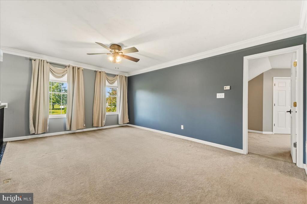 24 TYOAKA DRIVE