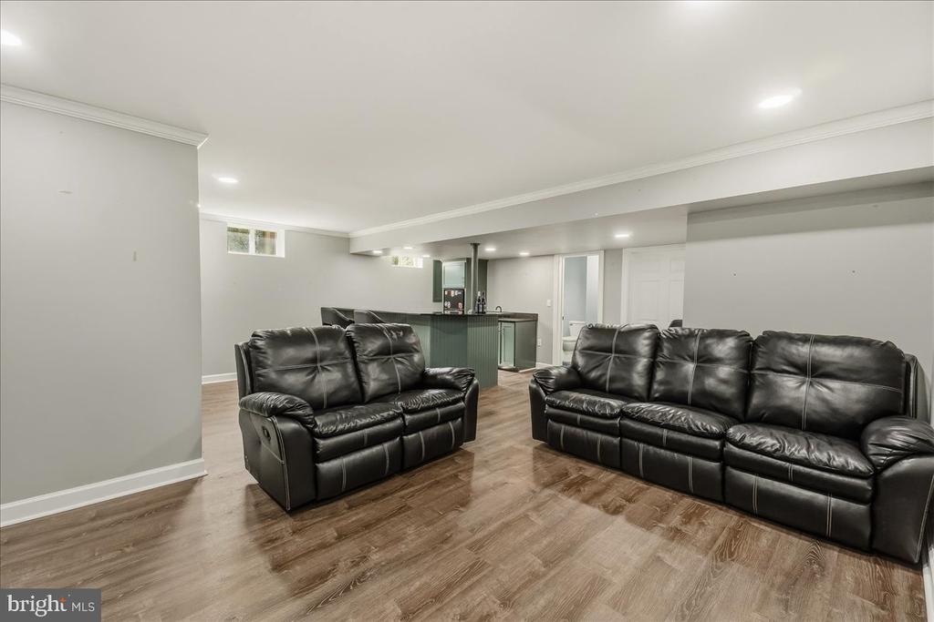 24 TYOAKA DRIVE