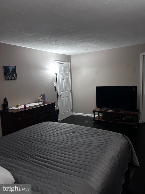 140 Meadowcreek Drive S #3