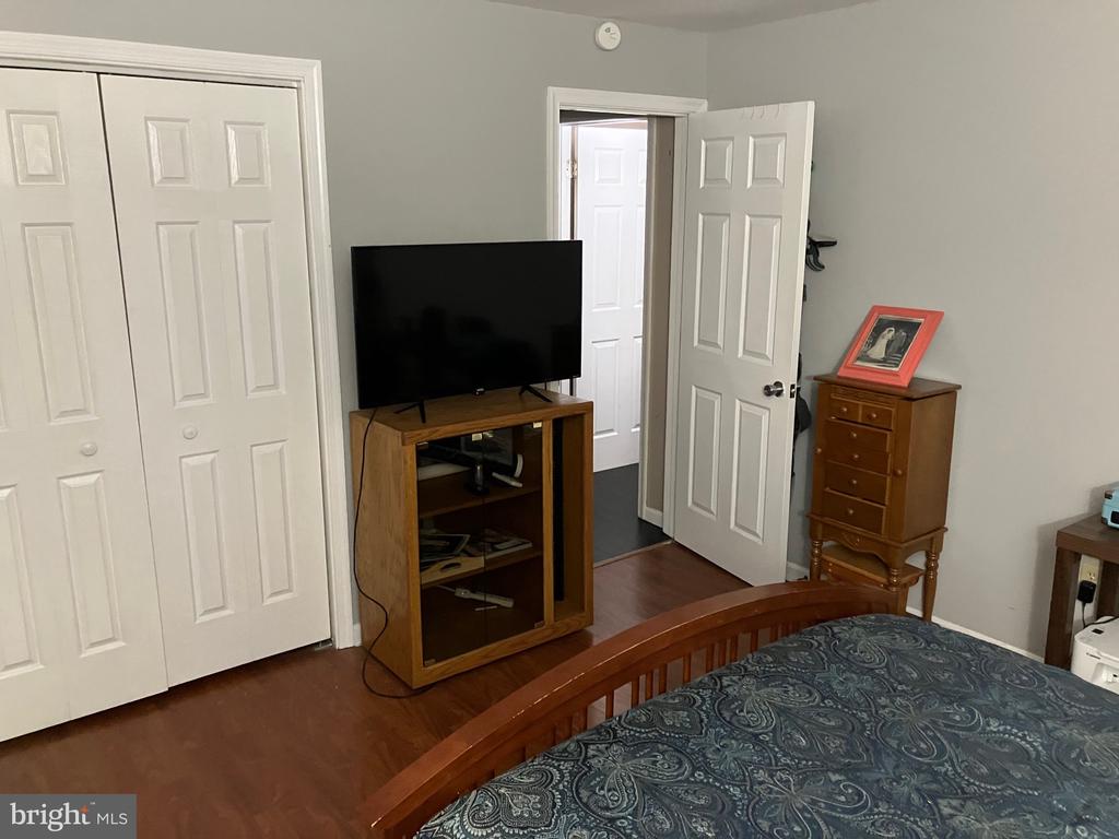 140 Meadowcreek Drive S #3