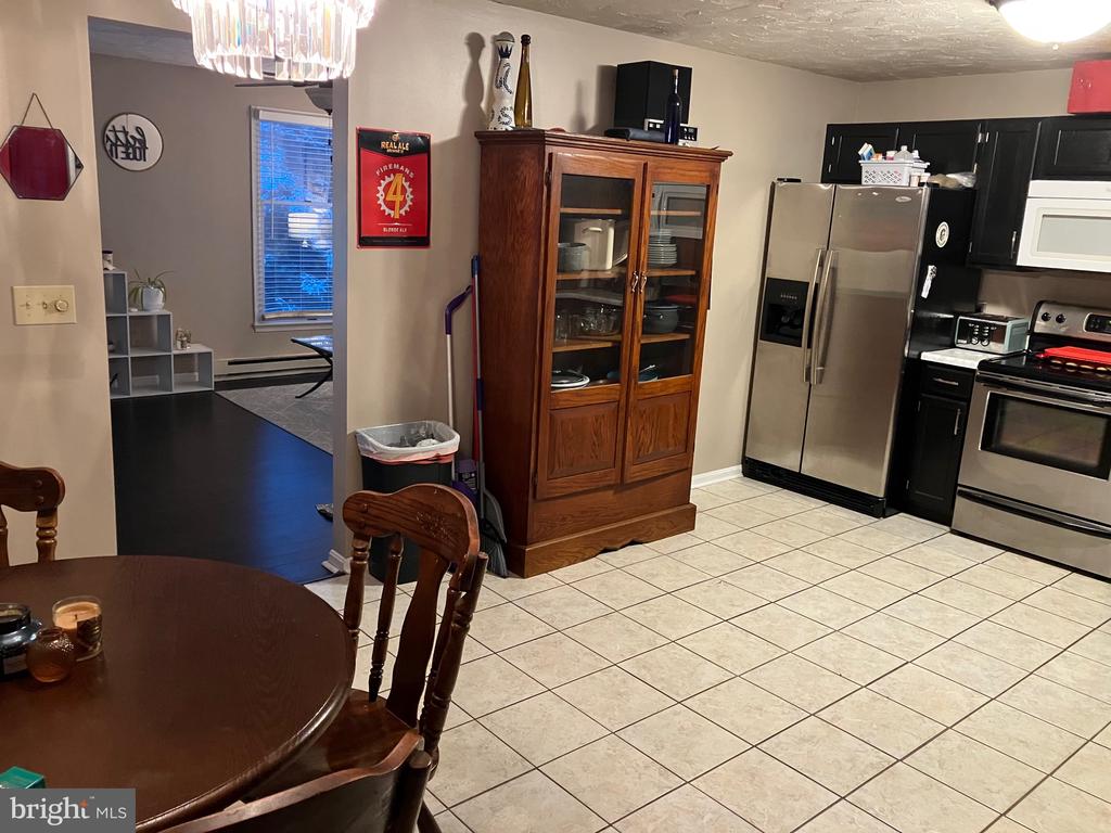 140 Meadowcreek Drive S #3