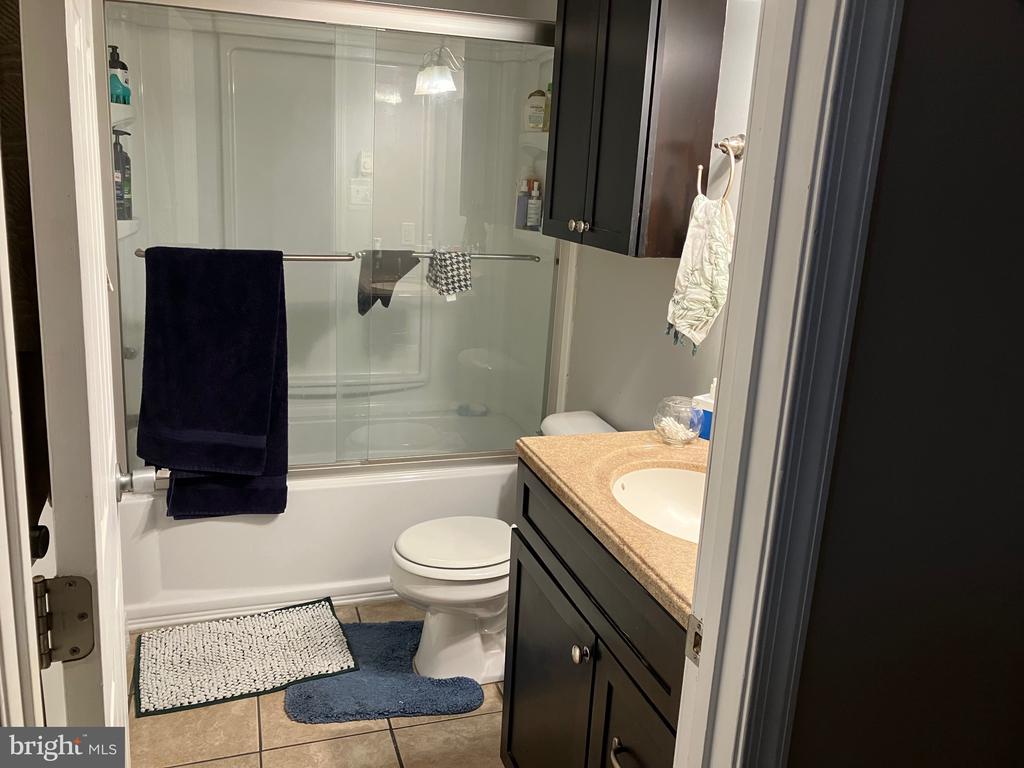 140 Meadowcreek Drive S #3
