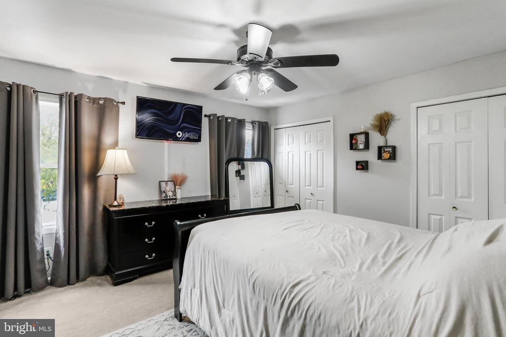 8779 KINGS ROAD