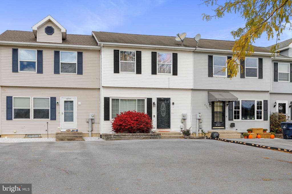 8779 KINGS ROAD