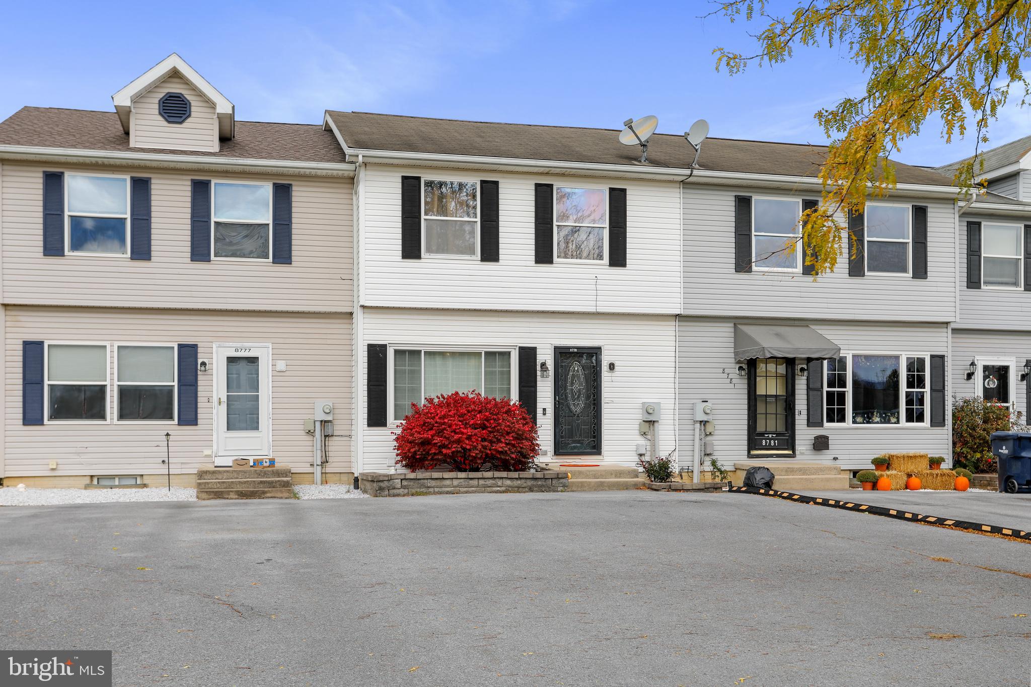 8779 KINGS ROAD