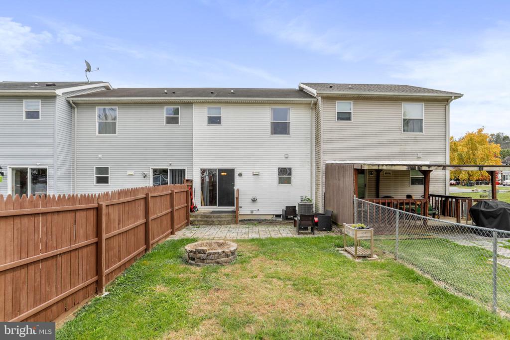 8779 KINGS ROAD