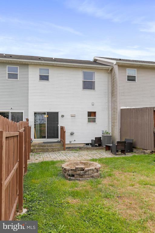 8779 KINGS ROAD